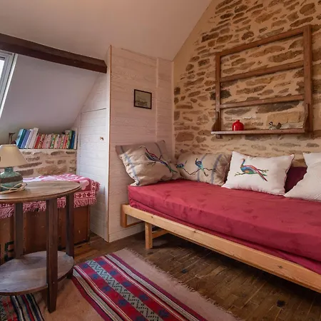 Devant Le Chateau De Suscinio Holiday home *