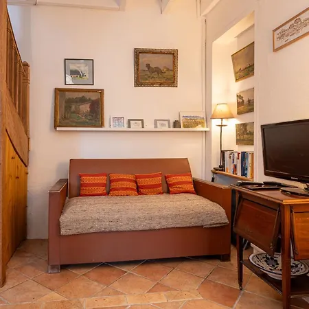 Devant Le Chateau De Suscinio Holiday home *